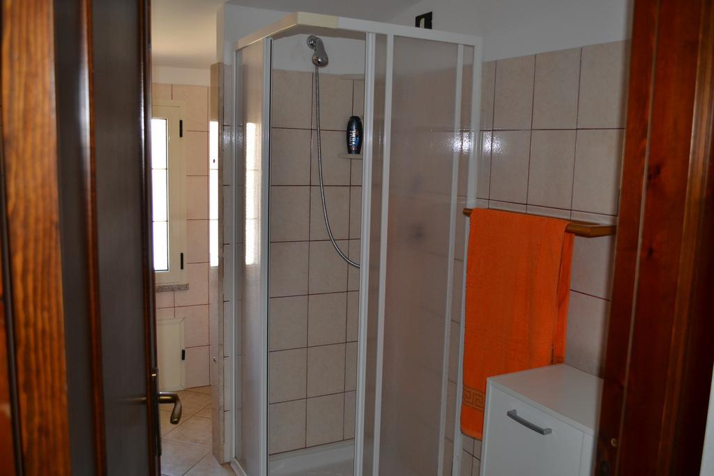 Marina'S Apartment Ogliastra Lotzorai Bilik gambar